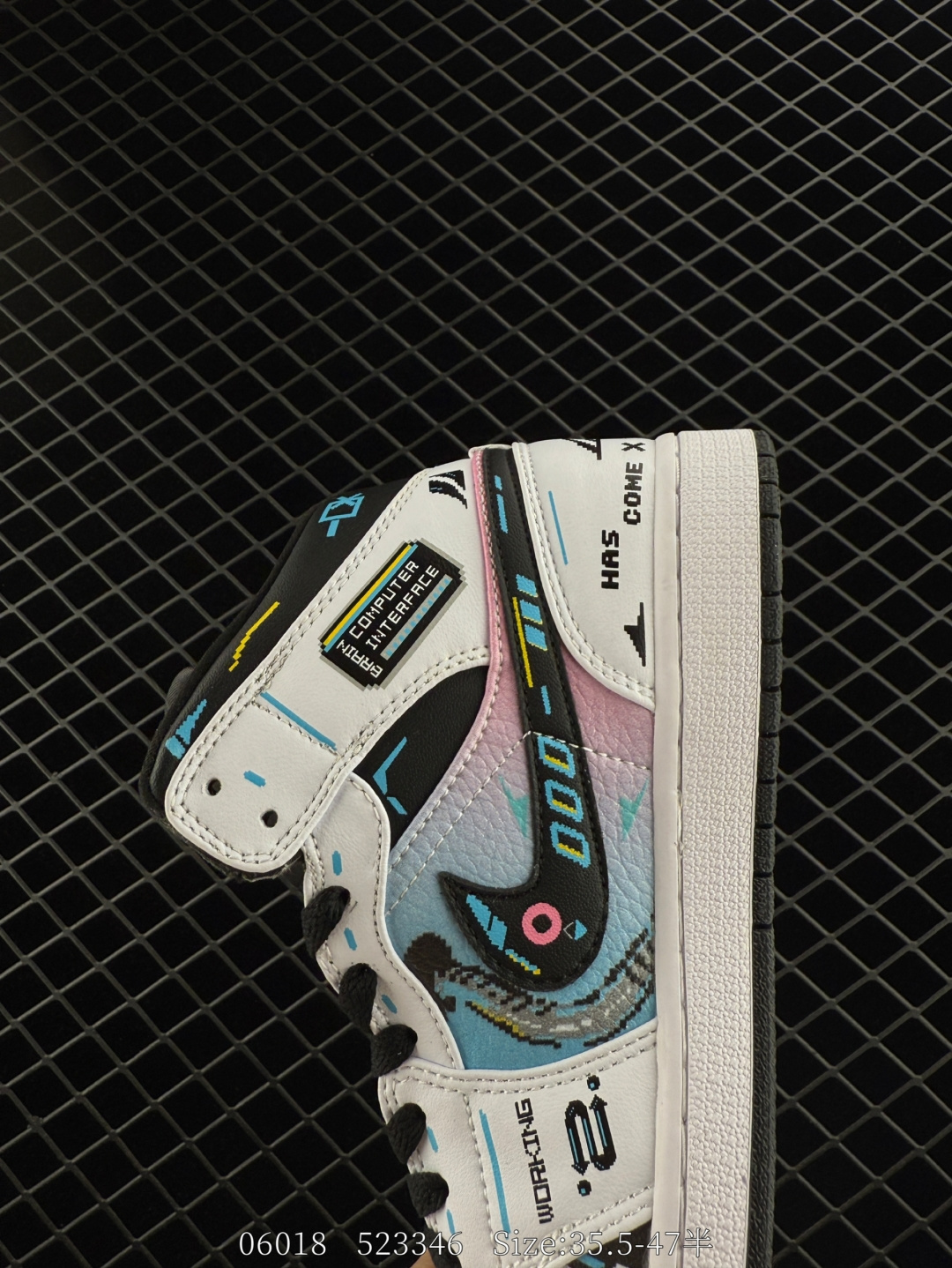 （NIKE）AIR JORDAN 1 MID